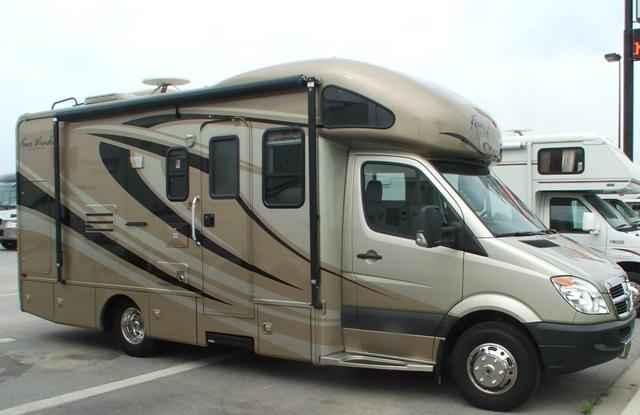 New 2009 Fourwinds Four Winds Siesta 24SC Class C For Sale